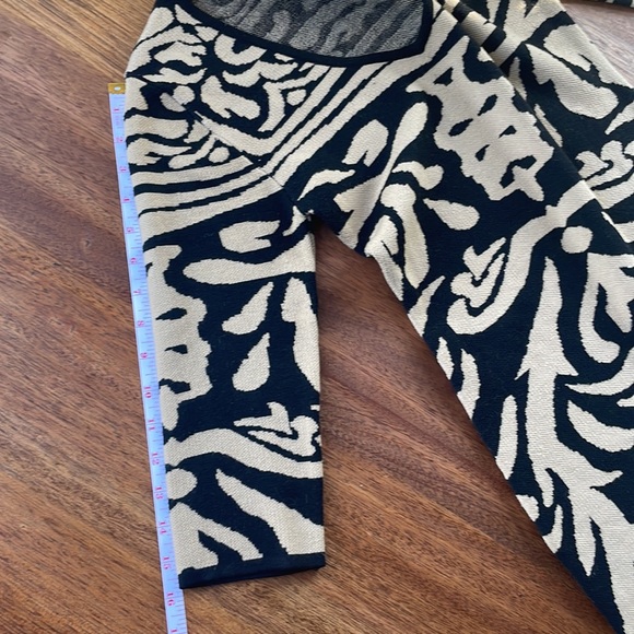 Azur Collections, Bold black & cream print, body con sweater dress, Size L - Picture 10 of 12